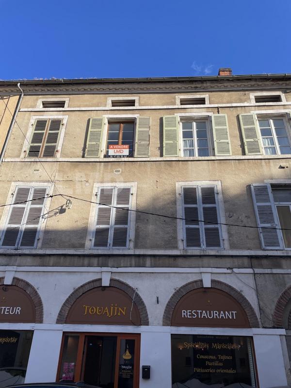 Appartement - 84 m² - 4 pièces