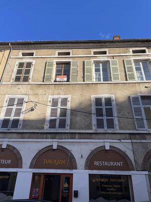 Appartement - 84 m² - 4 pièces