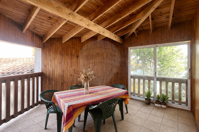 Maison - 185 m² - 10 pièces