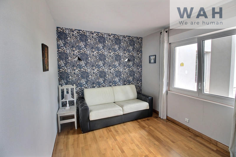 Maison - 225 m² - 8 pièces