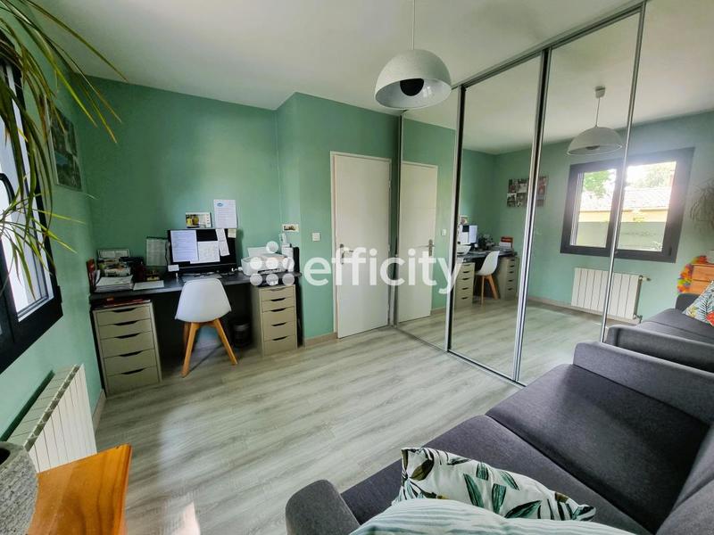 Maison - 180 m² - 8 pièces