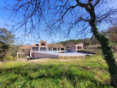 Villa - 276 m² - 8 pièces