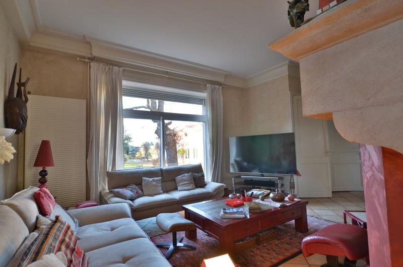 Maison bourgeoise - 395 m² - 11 pièces