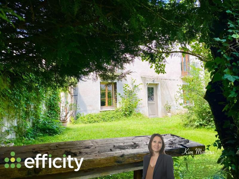 Maison - 204 m² - 7 pièces