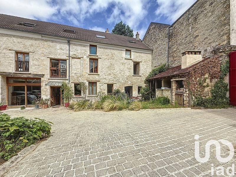 Maison - 294 m² - 9 pièces