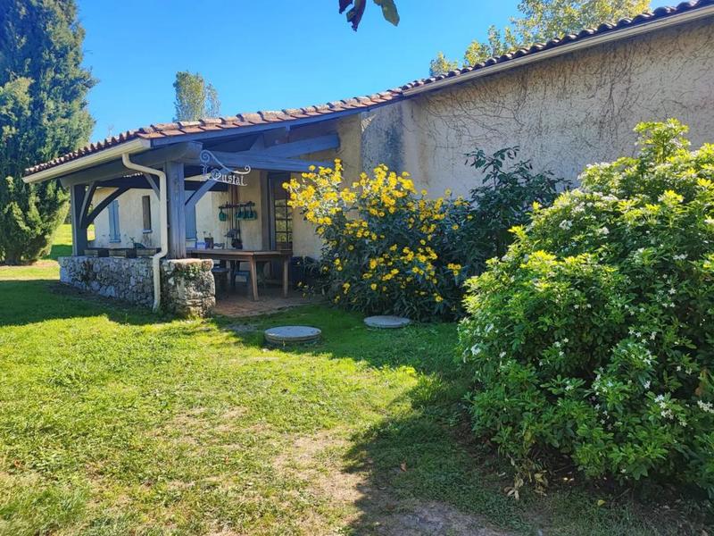 Longère - 380 m² - 13 pièces