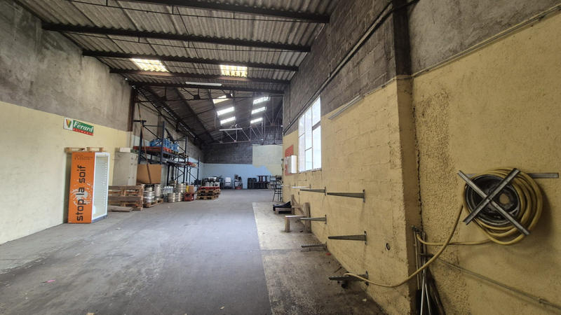 Local d'activités - 400 m²