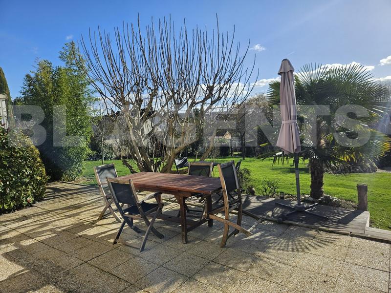 Maison - 93 m² - 5 pièces