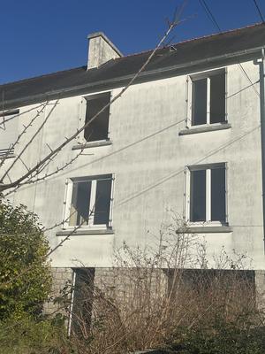 Maison - 94 m² - 5 pièces