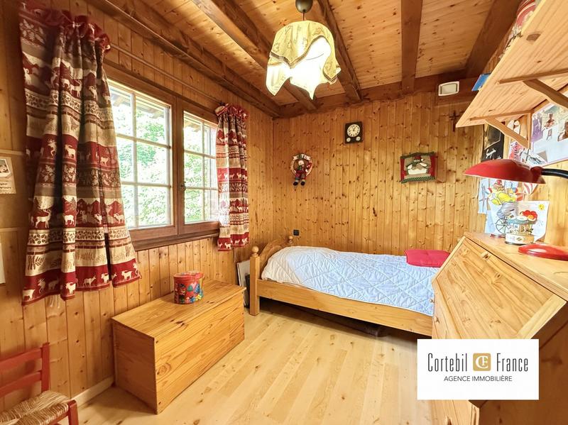 Châlet - 248 m² - 8 pièces