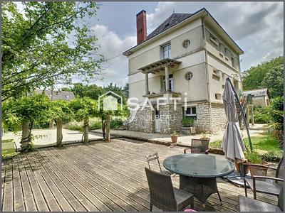 Maison - 240 m² - 9 pièces