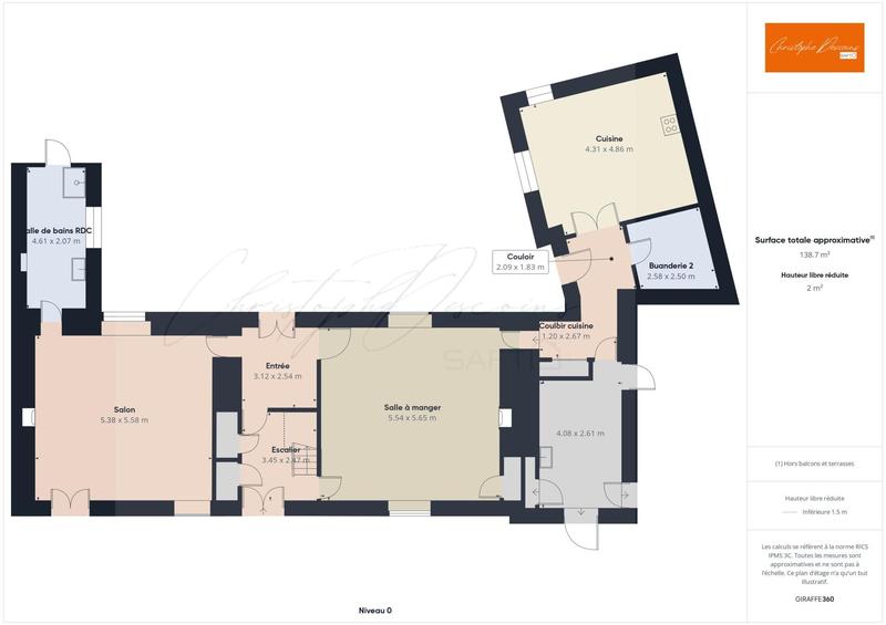 Maison - 220 m² - 8 pièces