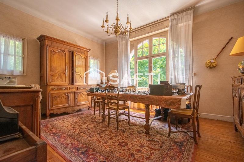 Villa - 295 m² - 12 pièces