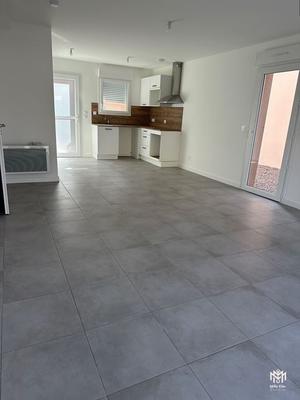 Maison traditionnelle - 85 m² - 4 pièces