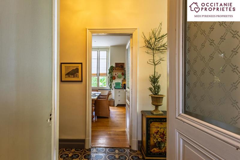 Maison de maîtres - 250 m² - 10 pièces