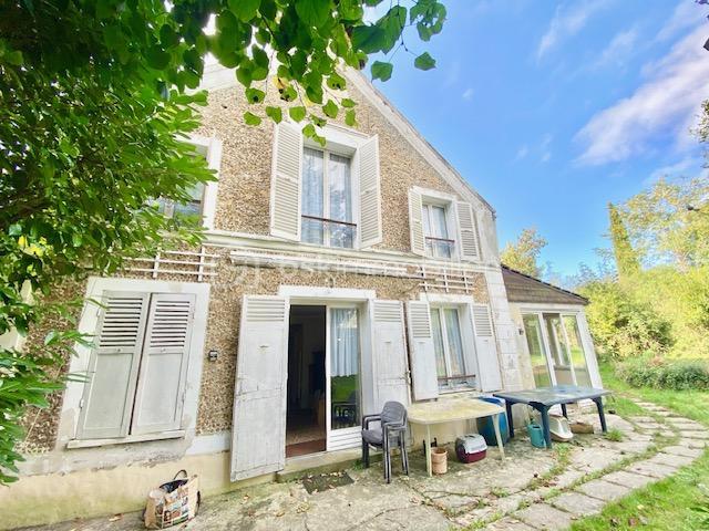 Maison - 184 m² - 11 pièces