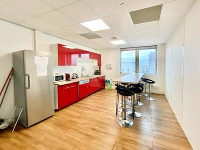 Bureau - 299 m²