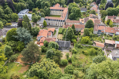 Maison - 221 m² - 7 pièces