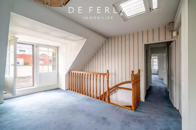 Appartement - 213 m² - 6 pièces