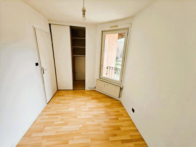 Appartement - 95 m² - 5 pièces