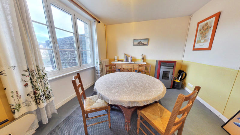 Maison - 88 m² - 6 pièces