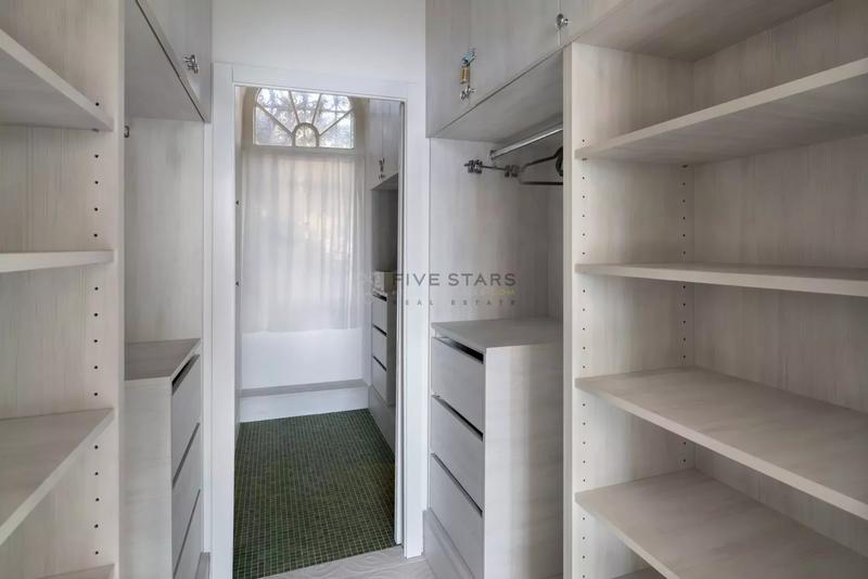 Appartement - 150 m² - 5 pièces