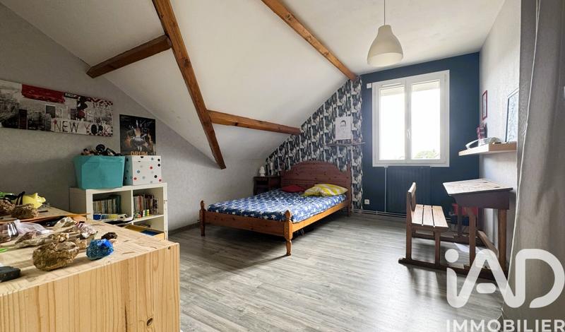 Maison - 185 m² - 8 pièces