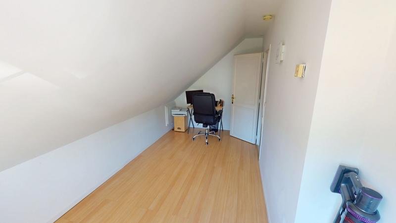 Maison - 180 m² - 6 pièces