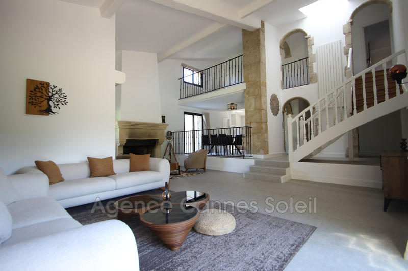 Villa - 165 m² - 6 pièces