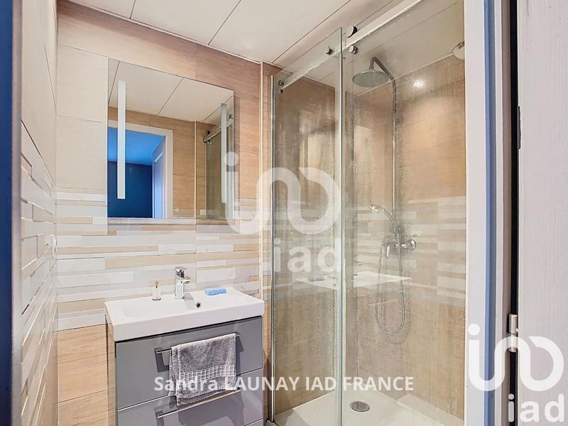 Maison - 202 m² - 8 pièces