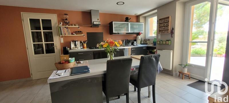 Maison - 240 m² - 10 pièces