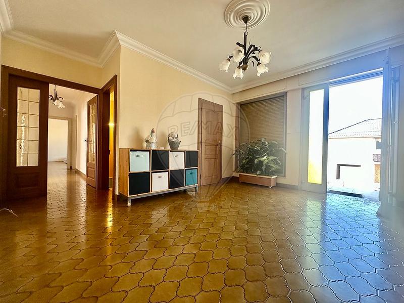 Maison - 207 m² - 7 pièces