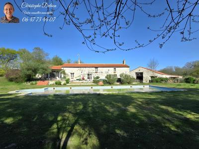 Longère - 200 m² - 7 pièces