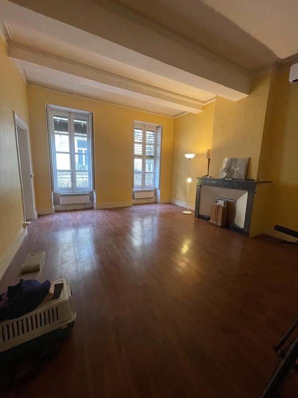 Appartement - 110 m² - 5 pièces