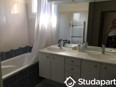 Chambre - 13 m² - 1 pièce