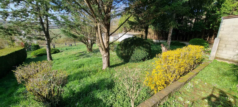 Maison - 189 m² - 9 pièces