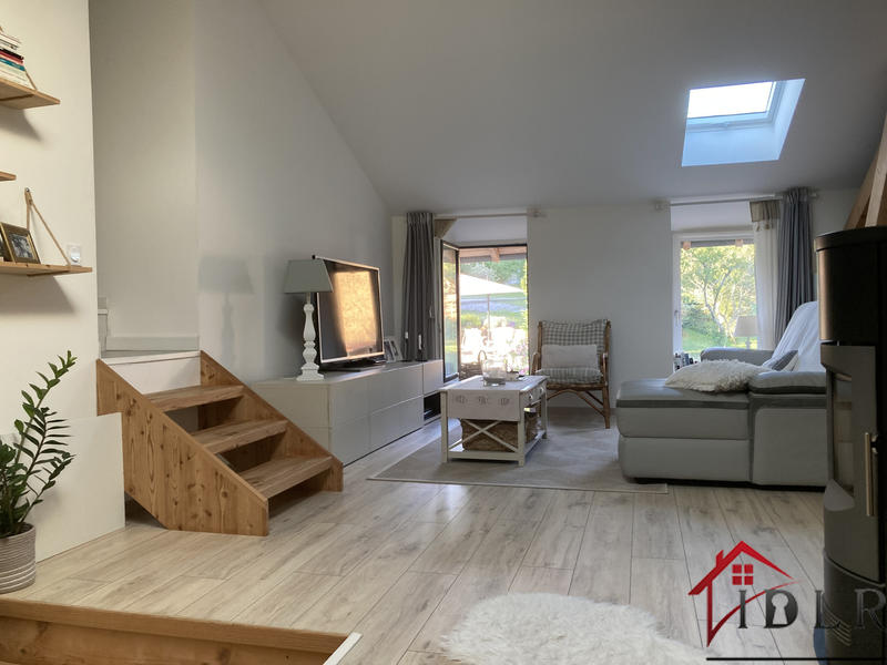 Propriété - 355 m² - 17 pièces