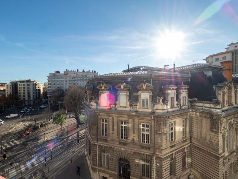 Appartement - 90 m² - 3 pièces