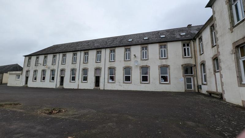 Immeuble - 2 200 m²