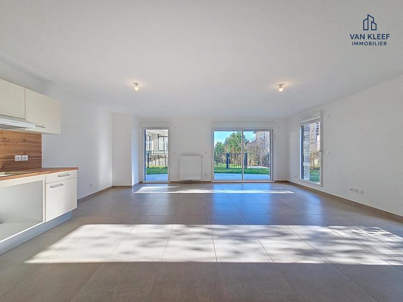 Appartement - 93 m² - 4 pièces