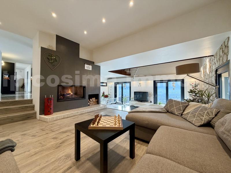 Villa - 183 m² - 6 pièces