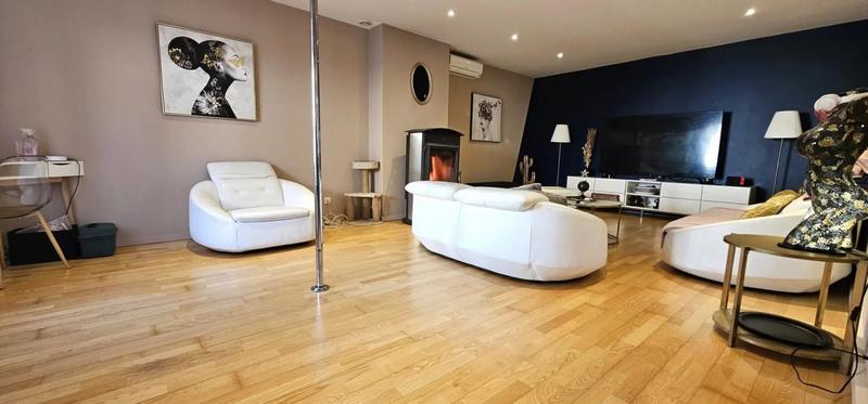 Maison en pierre - 190 m² - 6 pièces