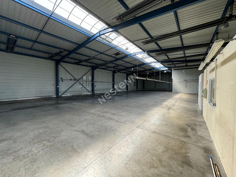 Local d'activité / Entrepôt - 3 200 m²