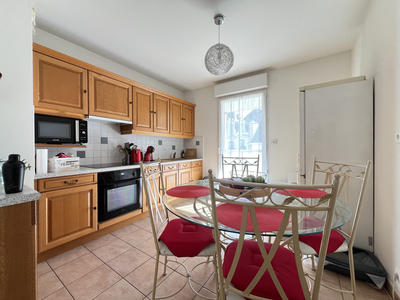 Appartement - 85 m² - 3 pièces