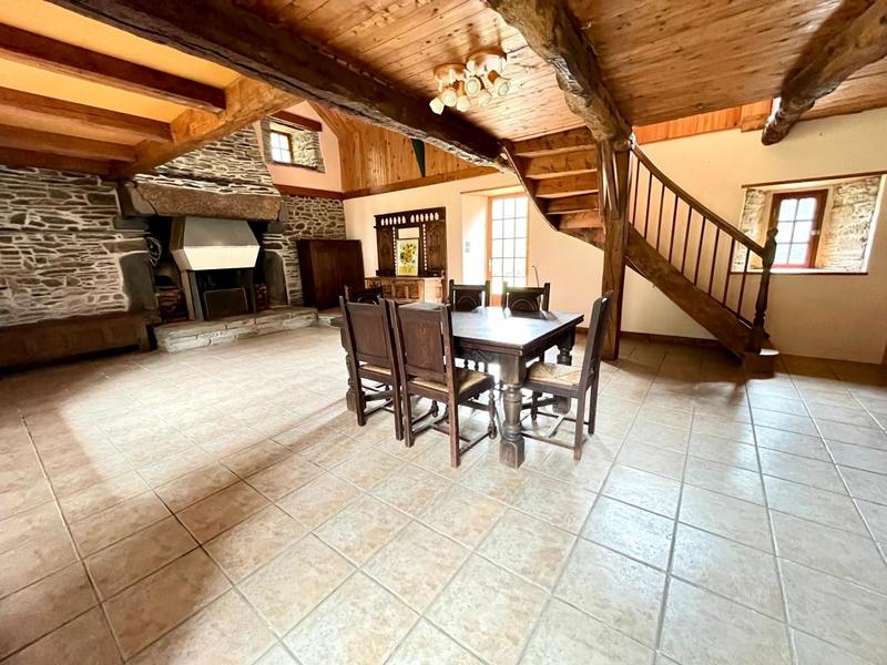 Maison - 190 m² - 6 pièces