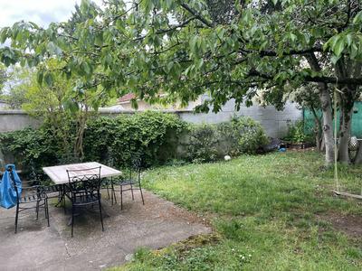 Maison traditionnelle - 100 m² - 4 pièces