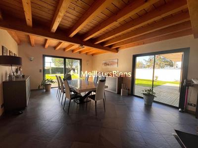 Maison d'architecte - 285 m² - 9 pièces