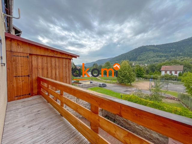 Maison - 249 m² - 8 pièces