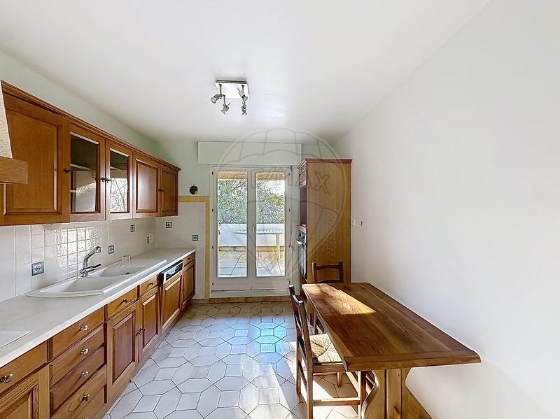 Appartement - 85 m² - 4 pièces