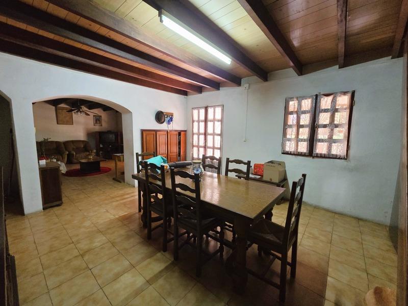 Maison - 215 m² - 10 pièces